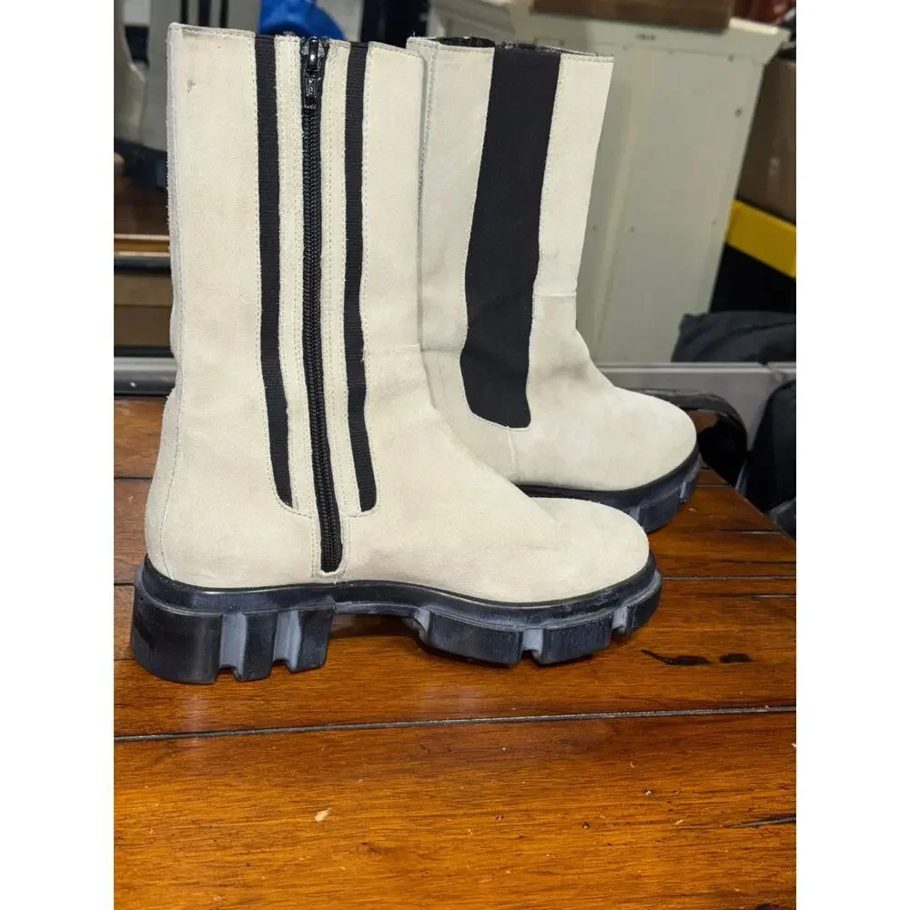 Free People Brooks Lug Sole Chelsea Boot size 38 euro
